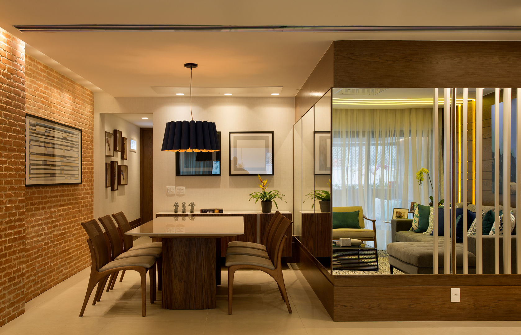 homify Modern dining room Wood Wood effect