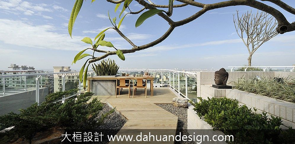 大桓設計-景觀設計-極上之墅 大桓設計顧問有限公司 Modern balcony, veranda & terrace Solid Wood Multicolored