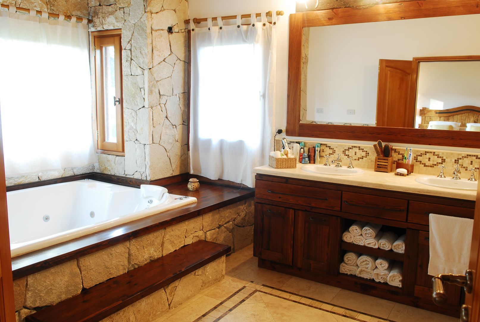 Country Normando, CIBA ARQUITECTURA CIBA ARQUITECTURA クラシックスタイルの お風呂・バスルーム