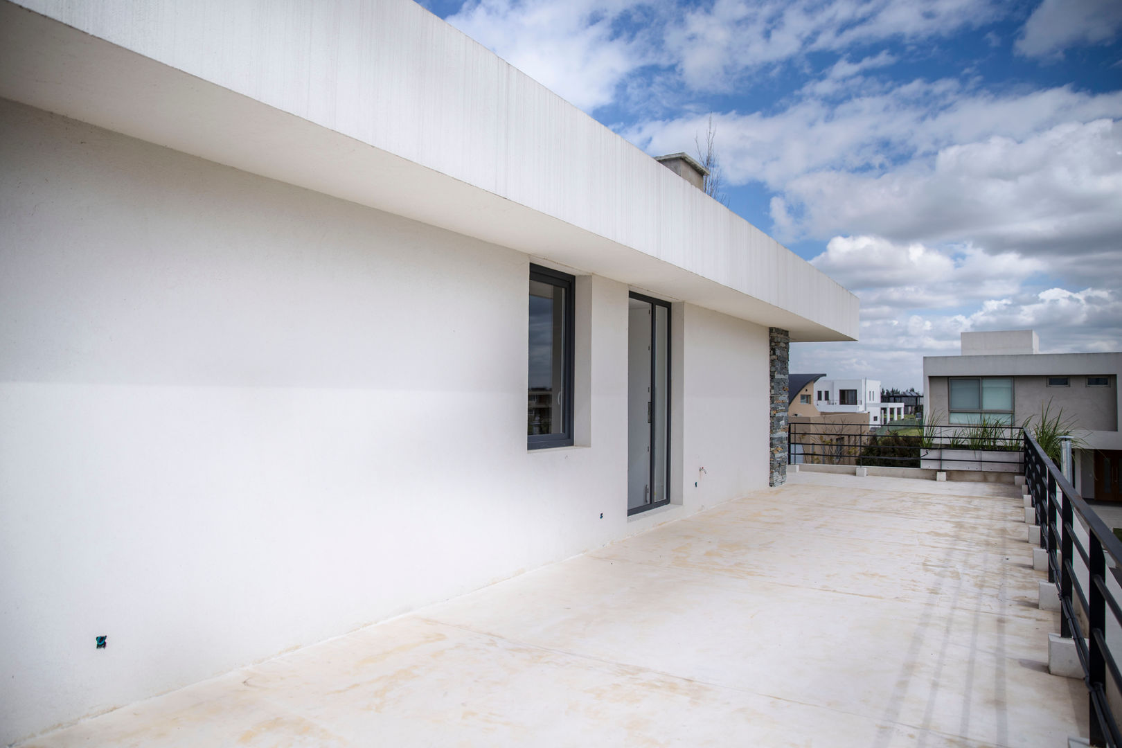 Estilo Moderno, CIBA ARQUITECTURA CIBA ARQUITECTURA Moderner Balkon, Veranda & Terrasse