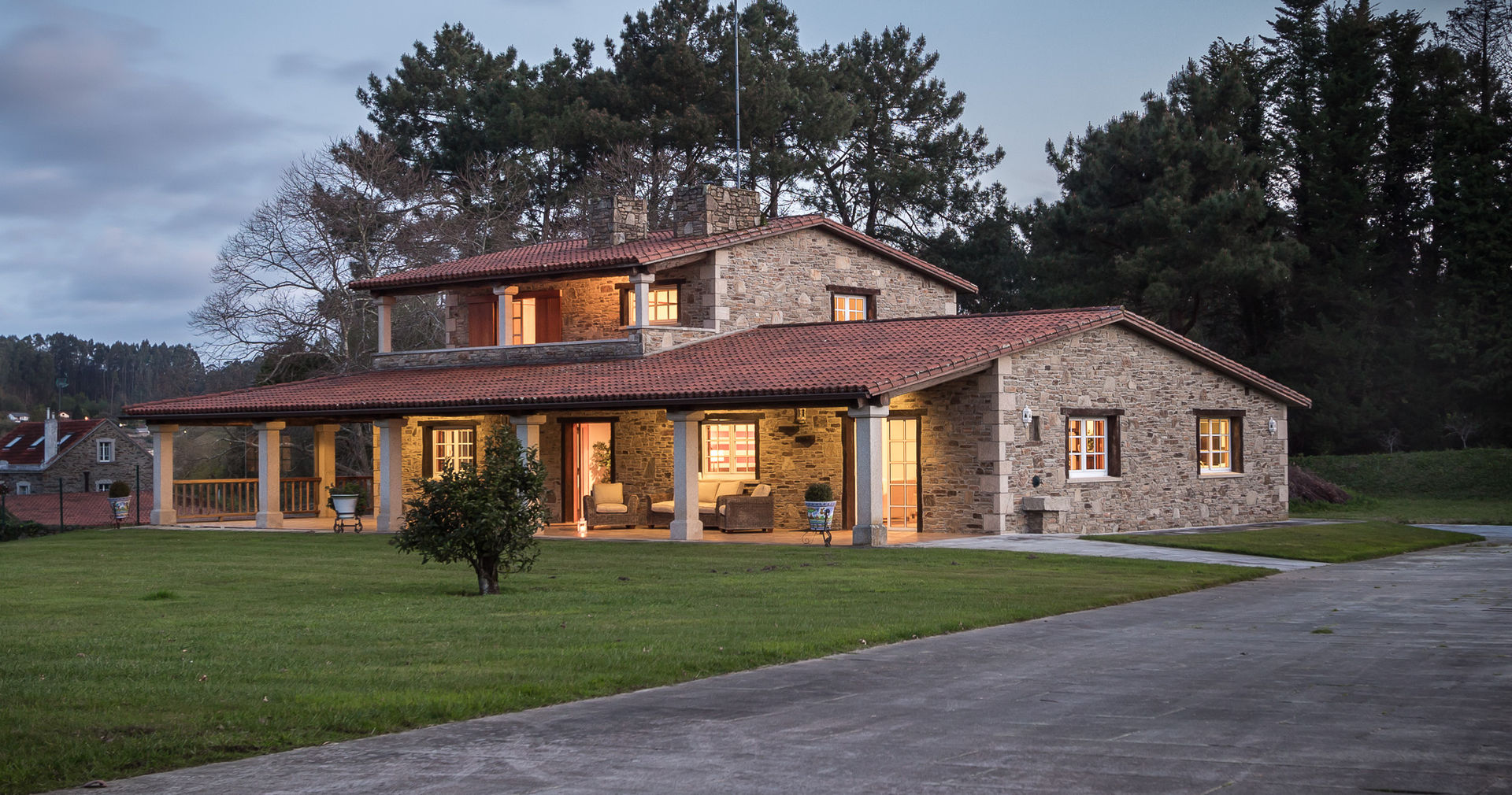 CHALET EN LUBRE homify Casas rústicas