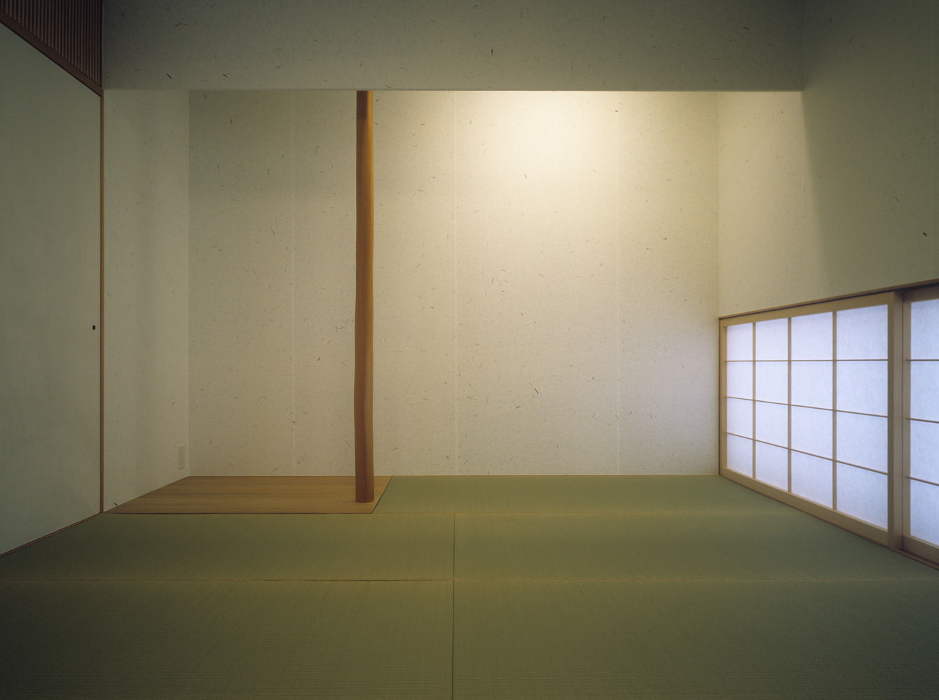 南庭の家 / House in Kobe, 杉山圭一建築設計事務所 杉山圭一建築設計事務所 Minimalistische mediakamers