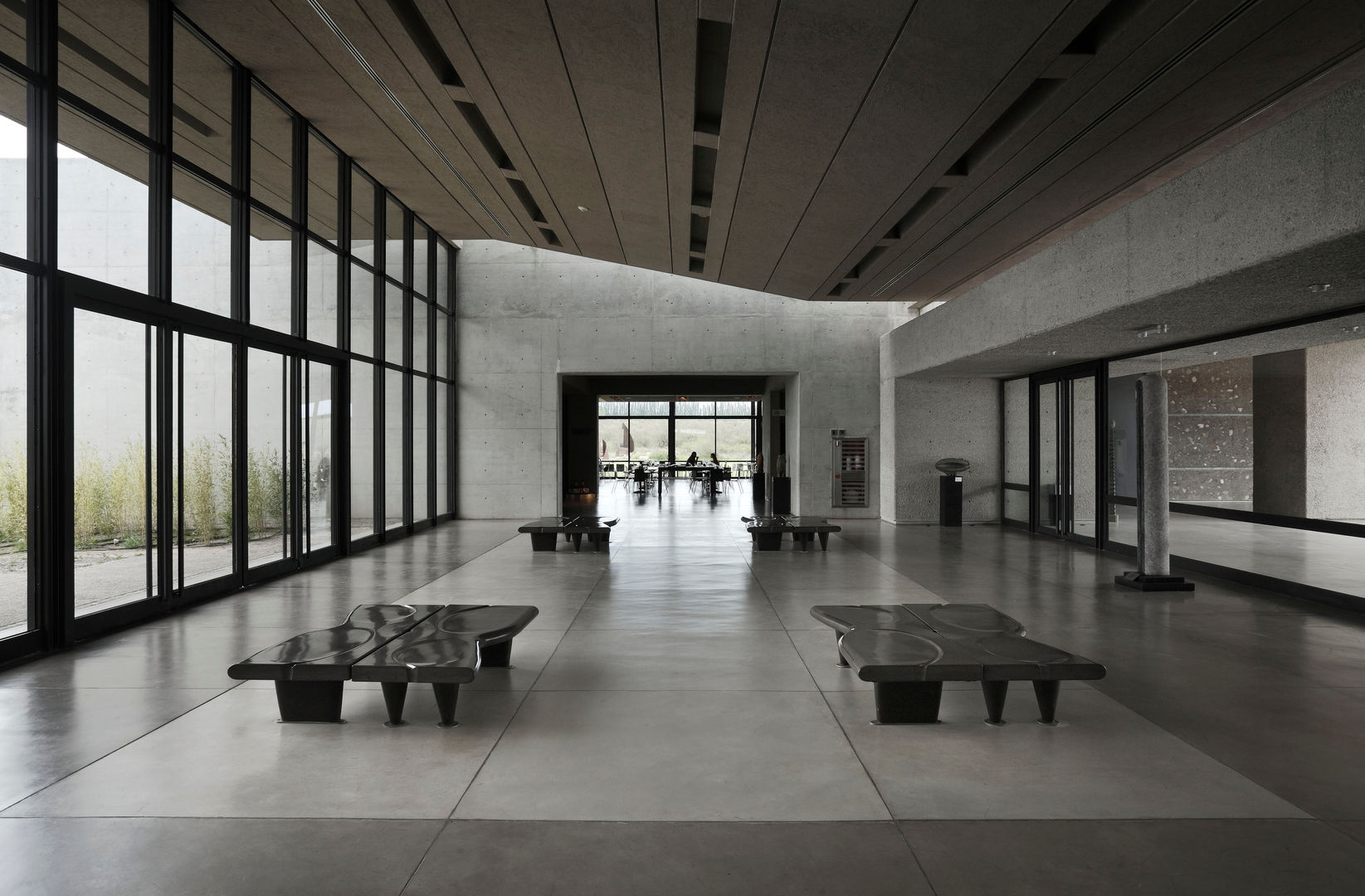 ESPACIO SALENTEIN: Bodega Salentein, Killka y Capilla de la Gratitud, Bórmida & Yanzón arquitectos Bórmida & Yanzón arquitectos Ticari alanlar Sergi Alanları