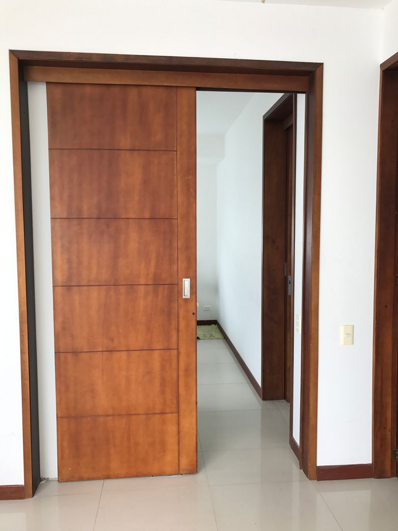 homify Sliding doors