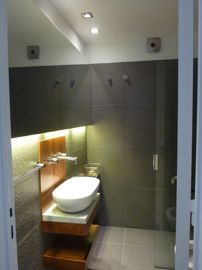 baño arq.c2 Baños de estilo moderno