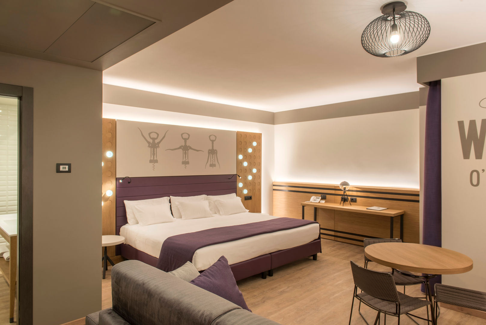 Hotel Soave - Best Western, Fab Arredamenti su Misura Fab Arredamenti su Misura Nowoczesna sypialnia Drewno O efekcie drewna Łóżka i zagłówki