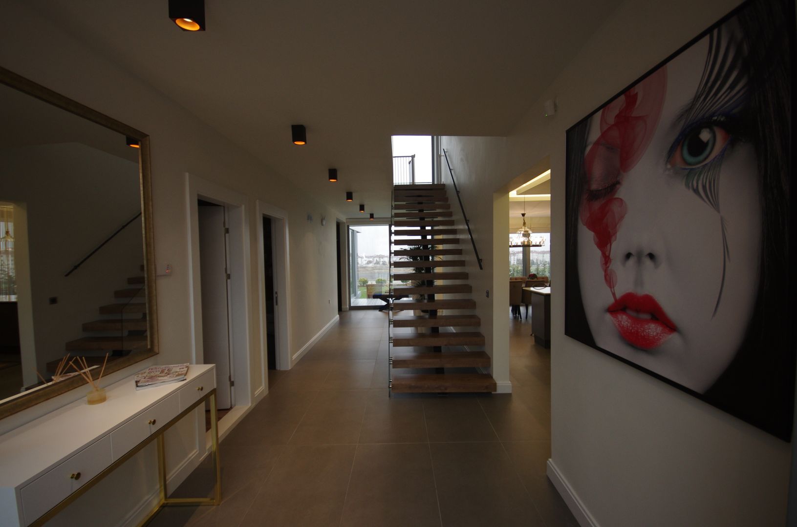 Modern Villa Project, Lina İç Mimarlık Lina İç Mimarlık Modern corridor, hallway & stairs