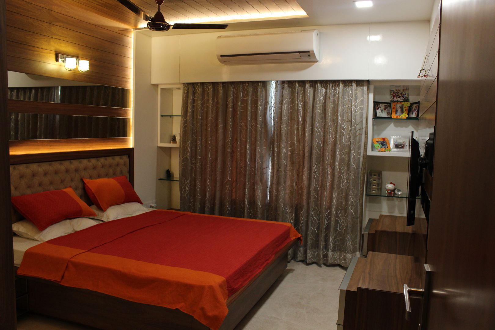 Tamhane Residence Interiors, Vangikar Architects Vangikar Architects Modern style bedroom