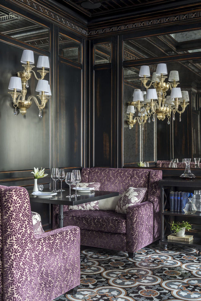 Classic Wall Lights and Venetian Chandelier for Luxury Restaurant in Moscow MULTIFORME® lighting Espaços comerciais Vidro Espaços gastronômicos