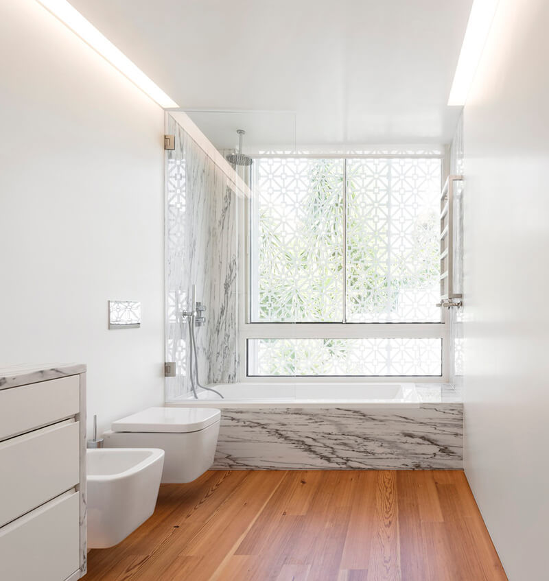 Moradia no Restelo, Padimat Design+Technic Padimat Design+Technic Minimalist style bathroom Bathtubs & showers