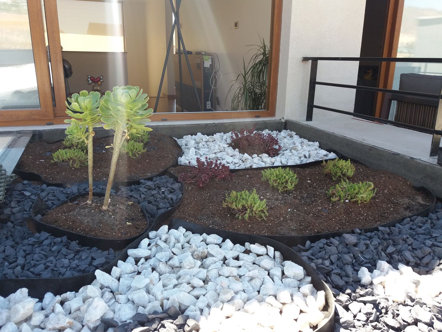 6 ideas novedosas para que decores tu jardín con piedras -  -  Santiago de chile