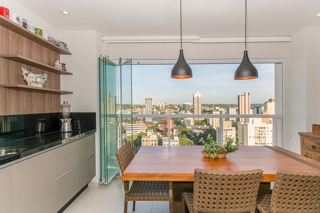 Sala de Estar e Jantar do APARTAMENTO, Erlon Tessari Arquitetura e Design de Interiores Erlon Tessari Arquitetura e Design de Interiores غرفة المعيشة