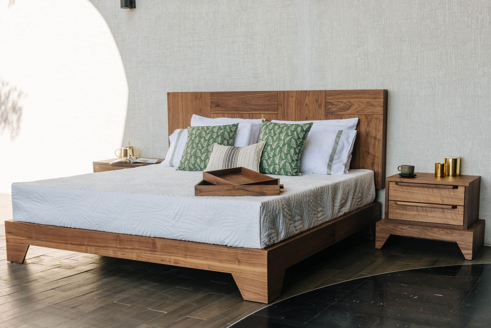 homify Modern style bedroom Wood Wood effect Beds & headboards