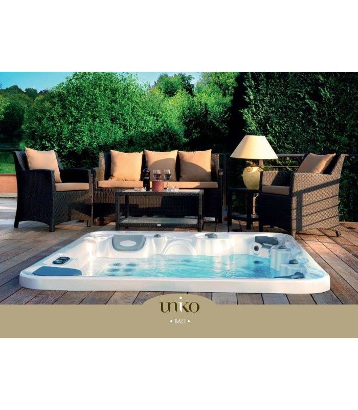 Stile a bordo piscina, Uniko Uniko Mediterranean style pool Pool