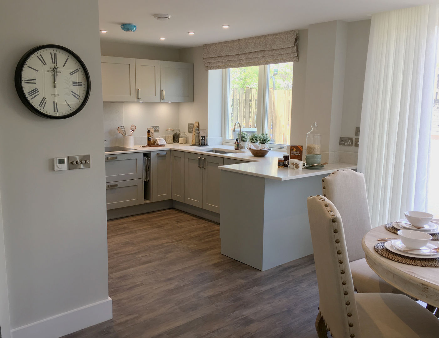 Painted kitchen Greengage Interiors Built-in kitchens Greengage