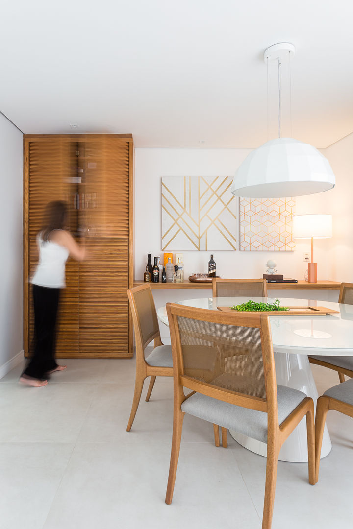 homify Classic style dining room