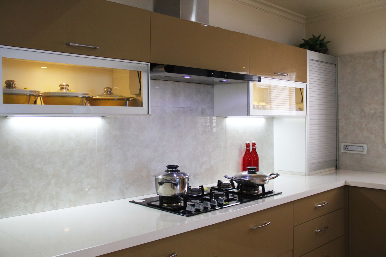 Kitchen, Fuze Interiors Fuze Interiors 置入式廚房