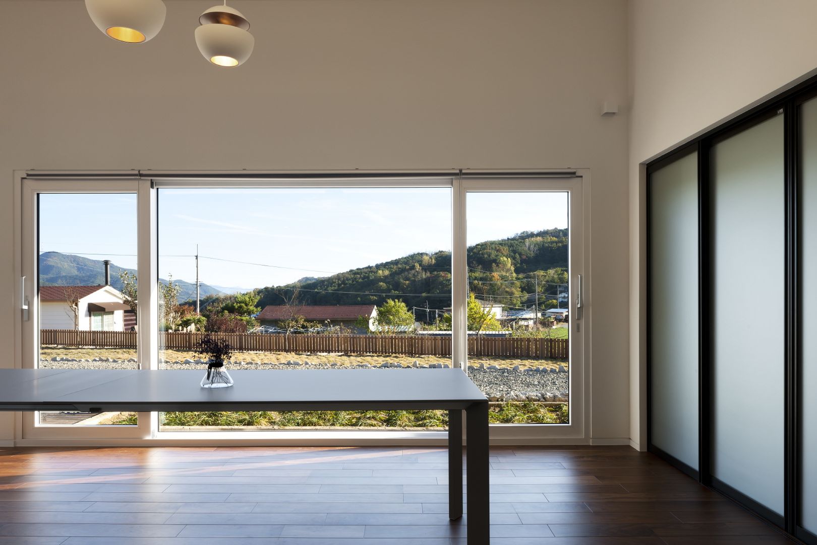 homify Modern dining room