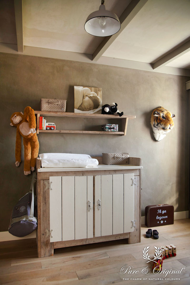 Binnenkijken in een landelijke woning, Pure & Original Pure & Original Country style nursery/kids room