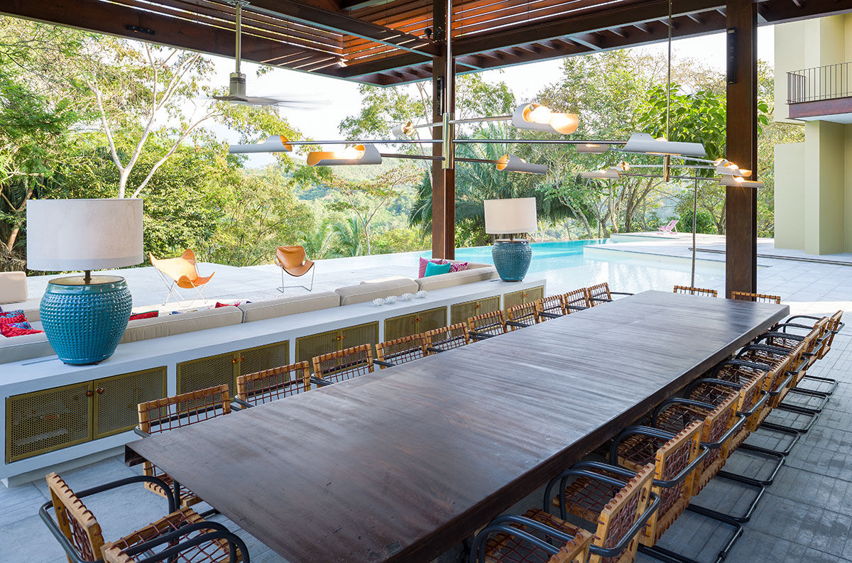 Casa Mesa de Yeguas X-13, NOAH Proyectos SAS NOAH Proyectos SAS Minimalist balcony, veranda & terrace Engineered Wood Transparent