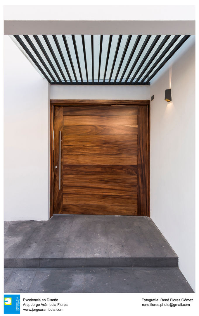 Casa Zotero, Excelencia en Diseño Excelencia en Diseño Front doors لکڑی Wood effect