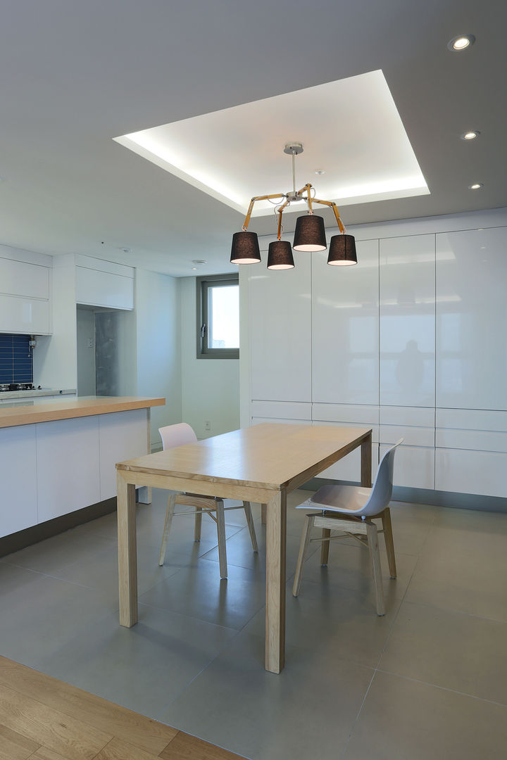 homify Modern kitchen