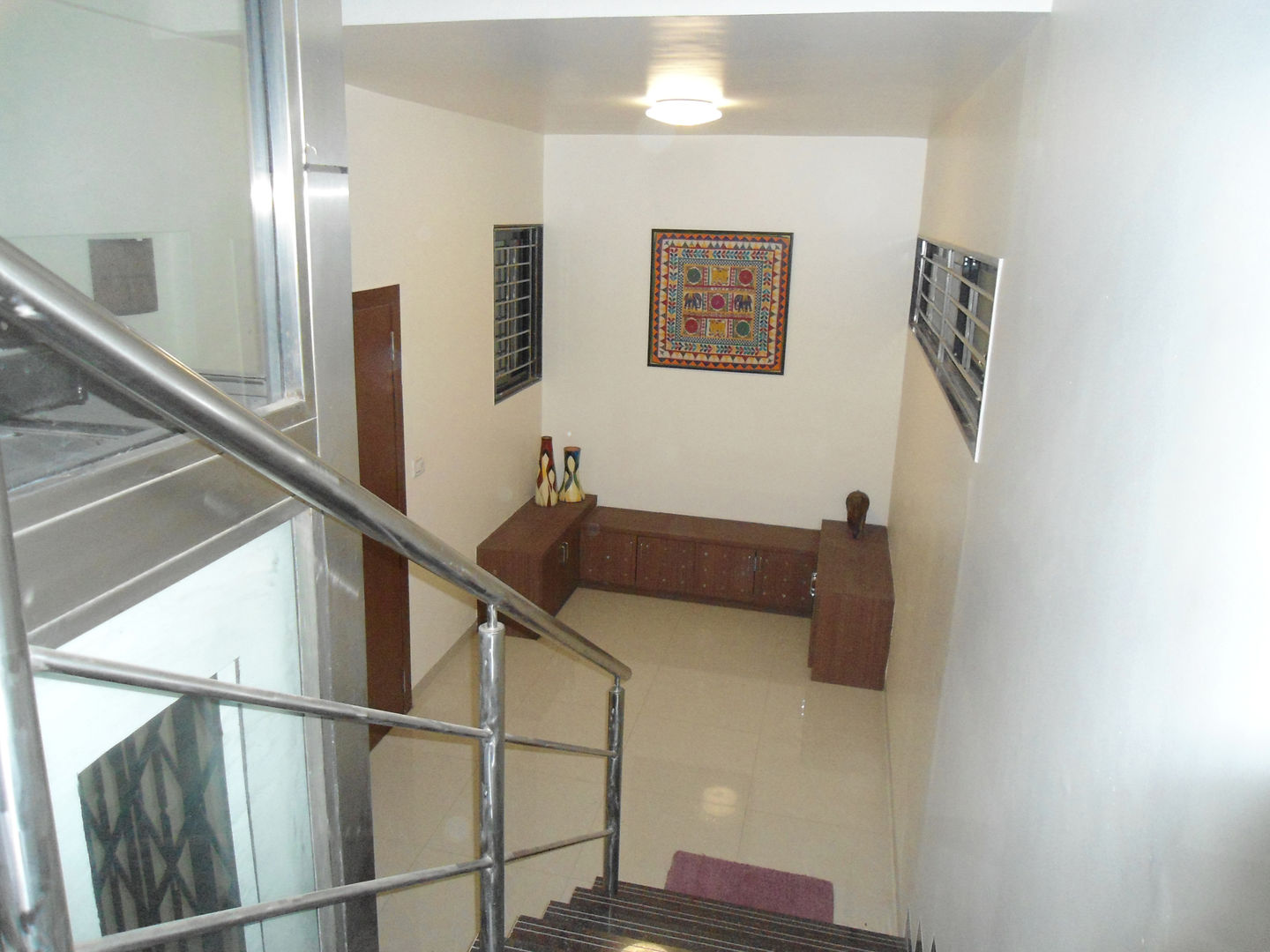 Vangikar Residence Interiors, Vangikar Architects Vangikar Architects Modern corridor, hallway & stairs