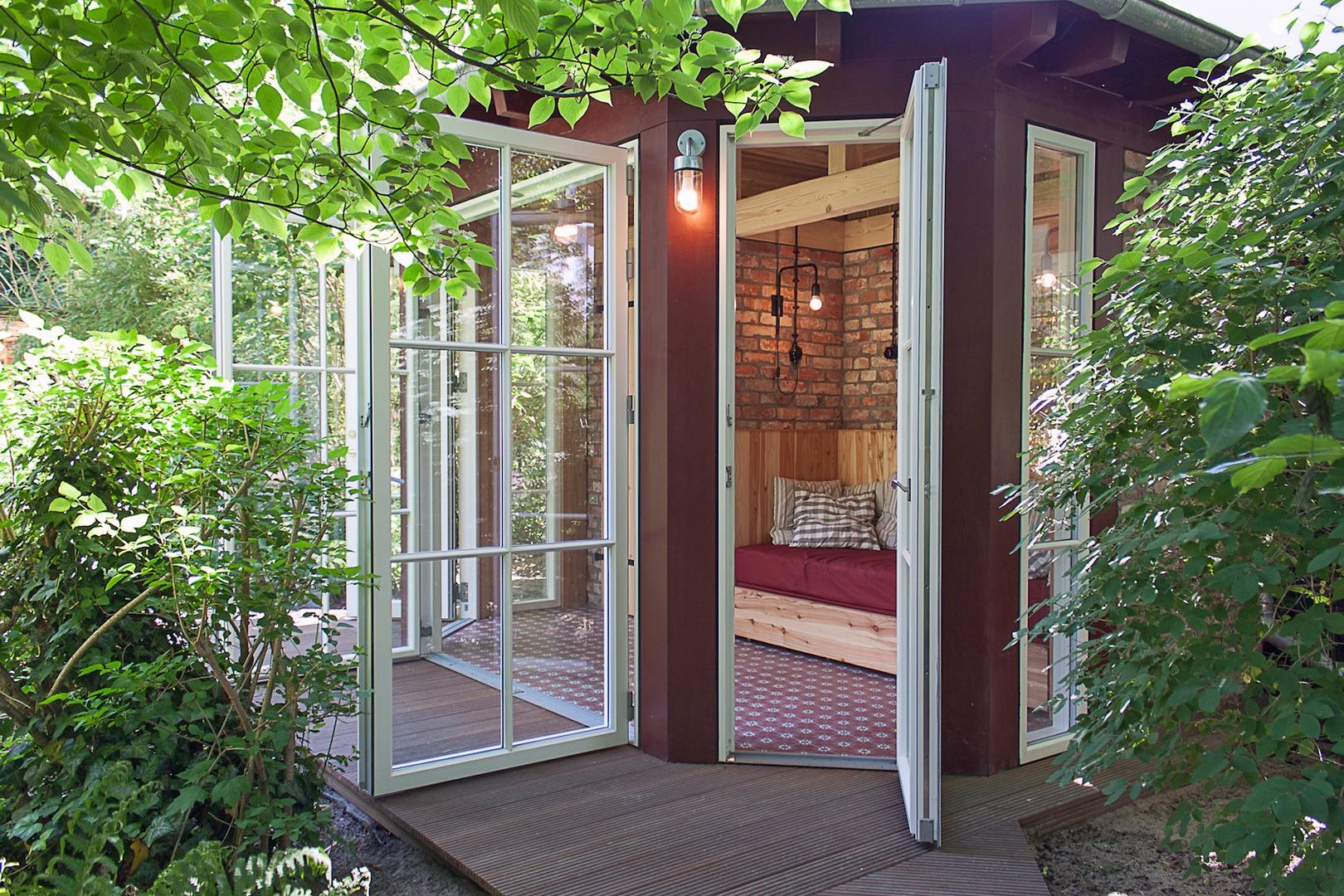 Gartenpavillon, Lena Klanten Architektin Lena Klanten Architektin Garden Shed Wood Wood effect