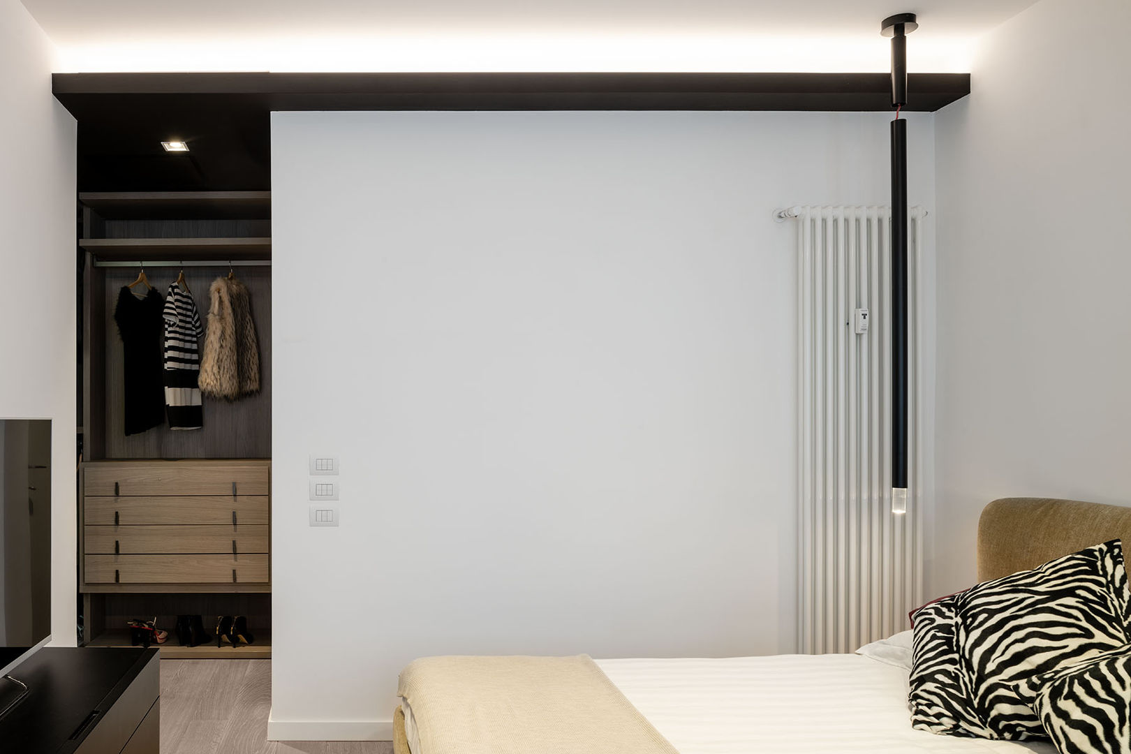 homify Habitaciones modernas Madera Acabado en madera