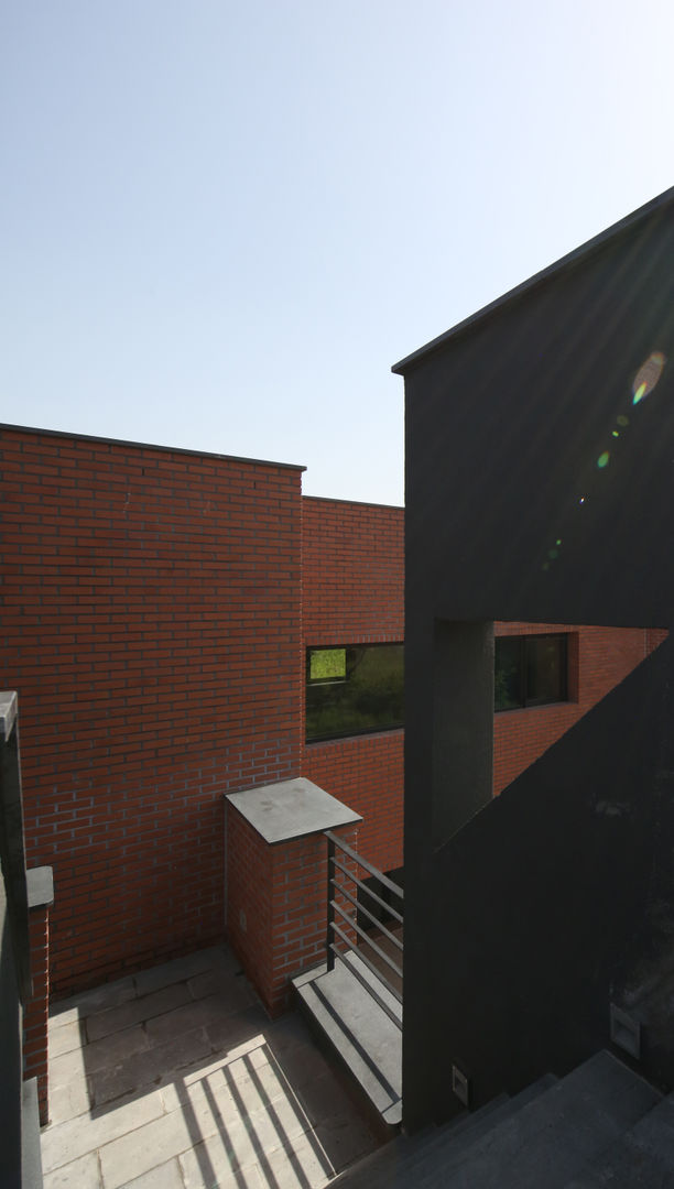 지산발트 하우스 지우, 인문학적인집짓기 인문학적인집짓기 Modern Houses Bricks