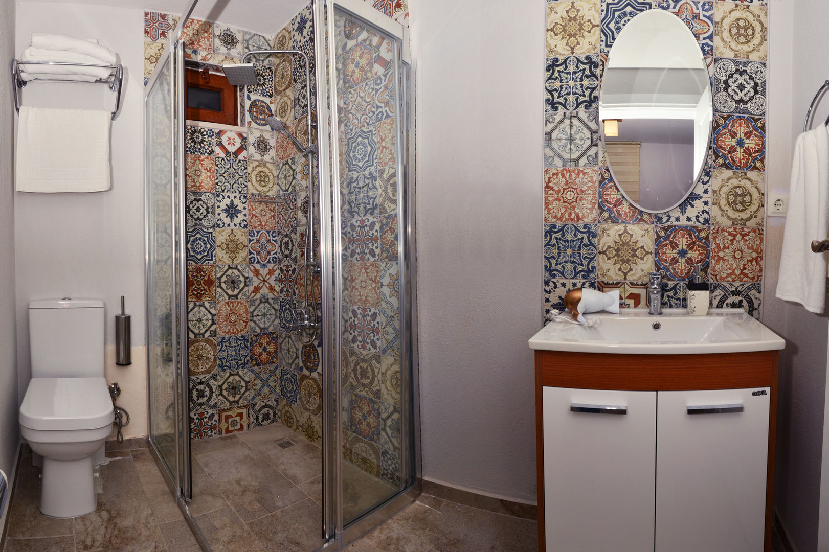 homify Mediterranean style bathrooms