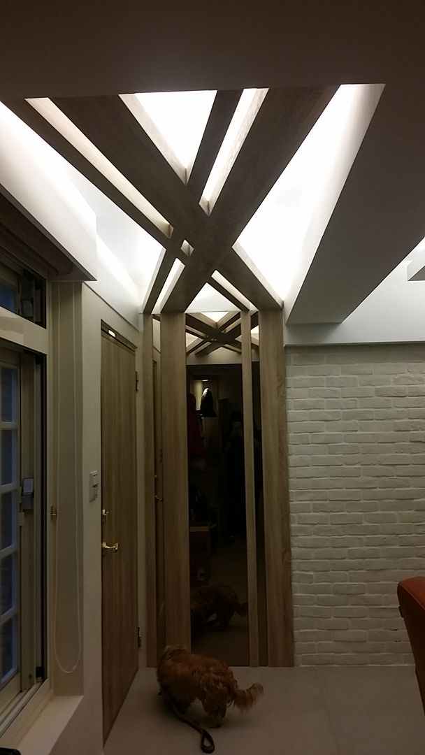 玄關處造型 懷謙建設有限公司 斯堪的納維亞風格的走廊，走廊和樓梯
