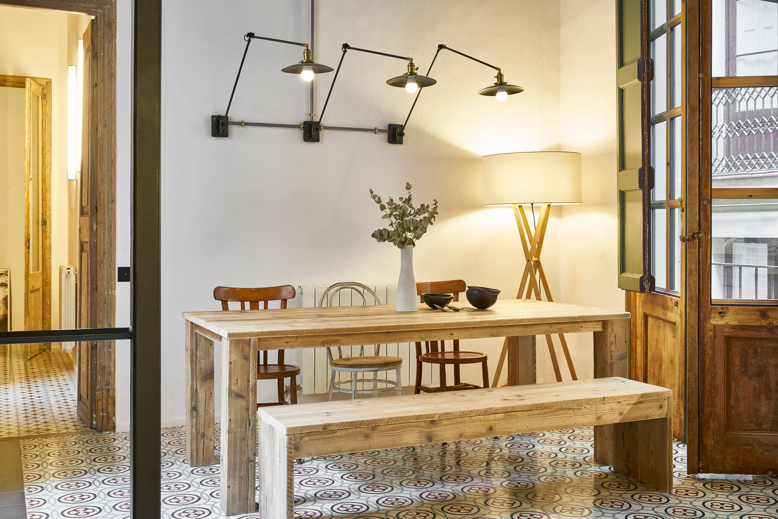 ROSIC APARTMENT, Bloomint design Bloomint design Comedores de estilo mediterráneo