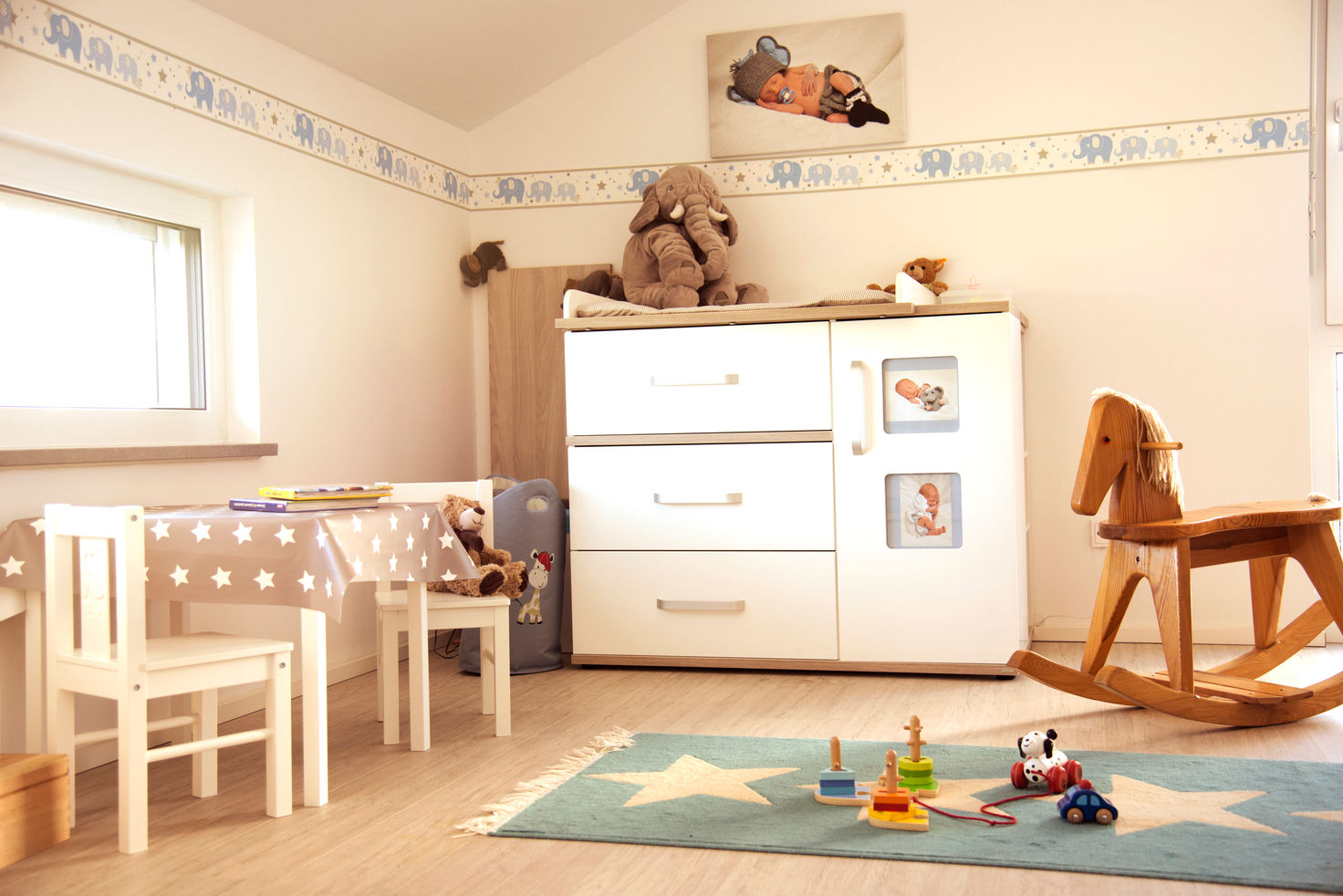 „Traumhaus verwirklicht“, Living Fertighaus GmbH Living Fertighaus GmbH Nursery/kid’s room