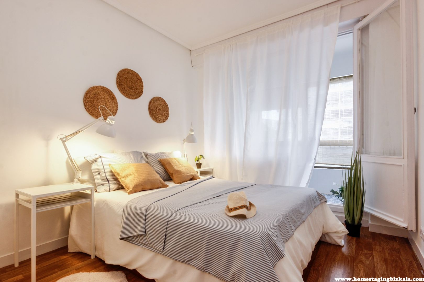 La casa de Joseba: Proyecto de home staging en Bakio, Home Staging Bizkaia Home Staging Bizkaia Chambre scandinave