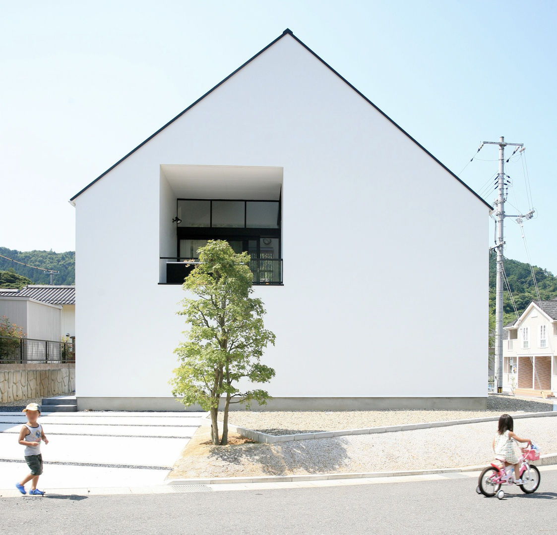 鳥取のミニマルシンプル住宅 OUCHI-02, 石川淳建築設計事務所 石川淳建築設計事務所 Chalets & maisons en bois