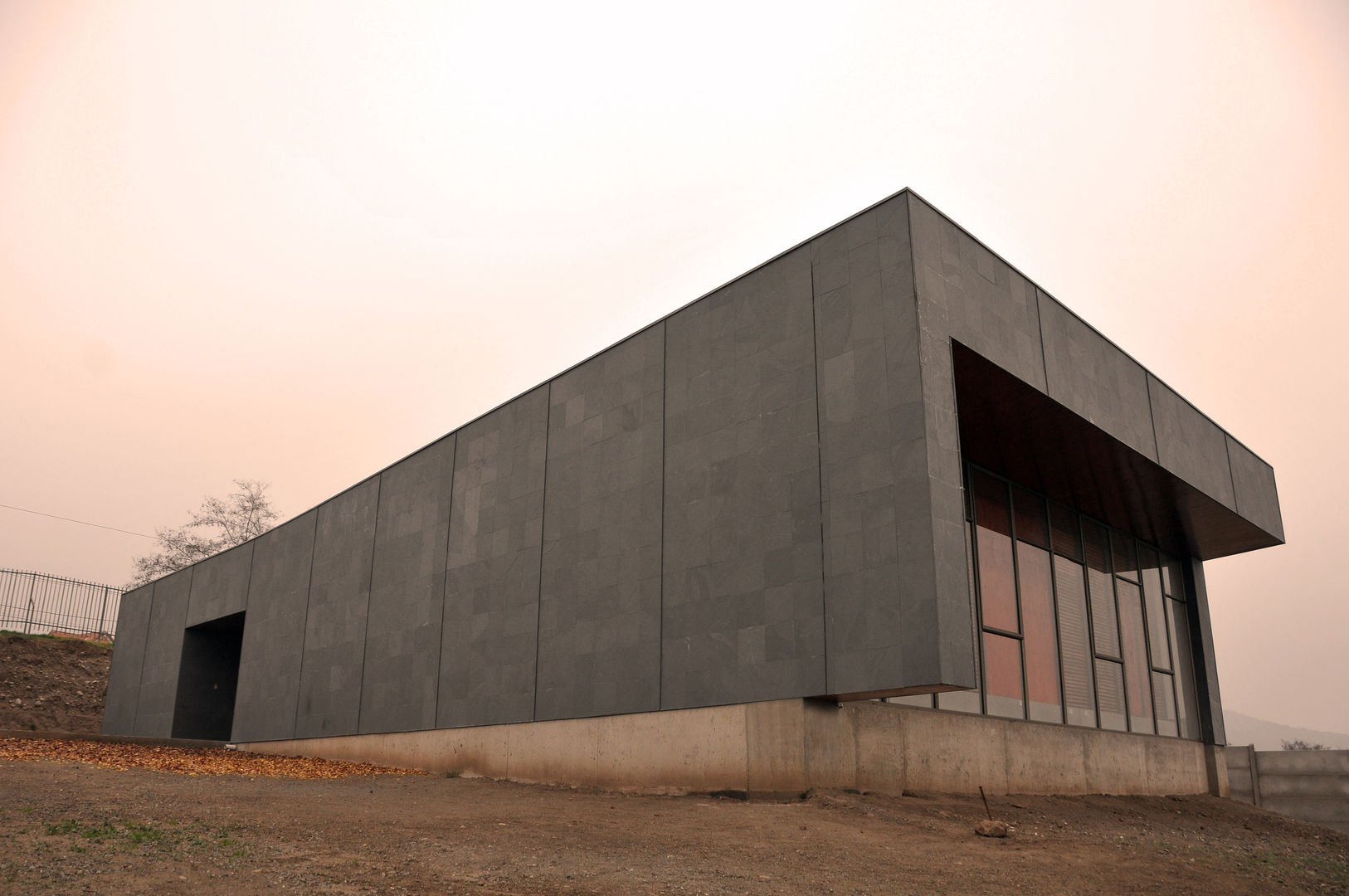 Capilla Nuestra Señora de Fátima, m2 estudio arquitectos - Santiago m2 estudio arquitectos - Santiago Escaleras