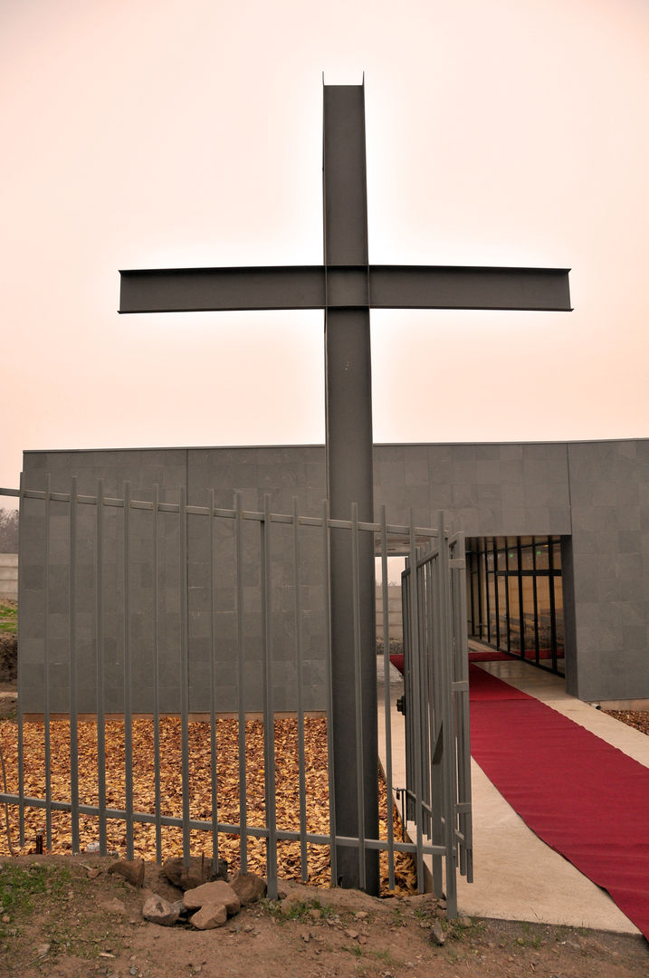 Capilla Nuestra Señora de Fátima, m2 estudio arquitectos - Santiago m2 estudio arquitectos - Santiago Cầu thang