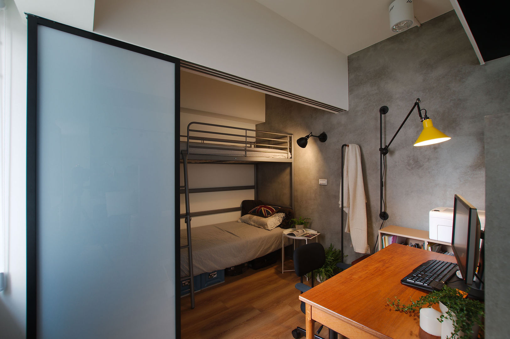 邁向建築 御見設計企業有限公司 Industrial style bedroom