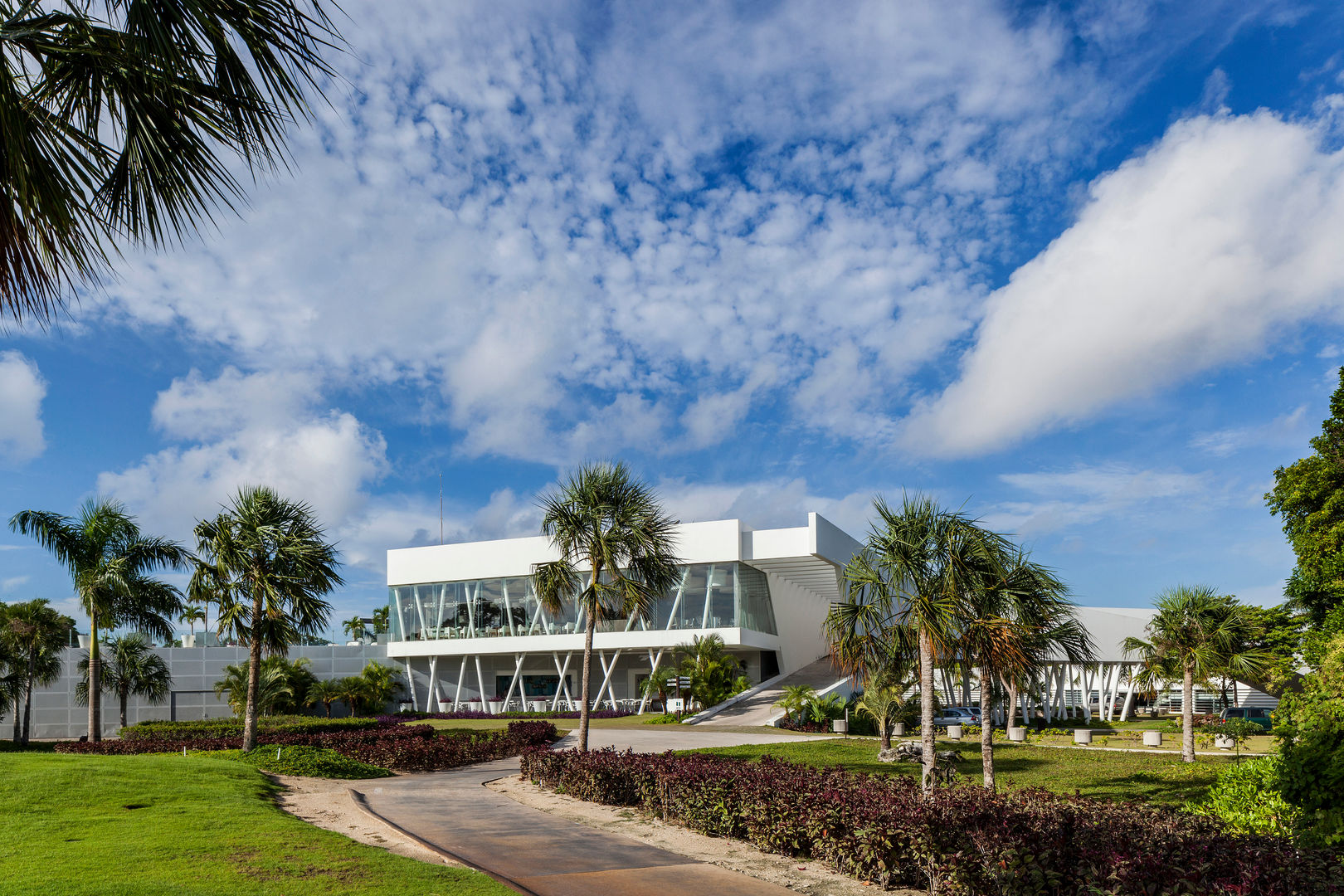 casa club de golf grand coral riviera maya, Daniel Cota Arquitectura | Despacho de arquitectos | Cancún Daniel Cota Arquitectura | Despacho de arquitectos | Cancún Study/office Concrete