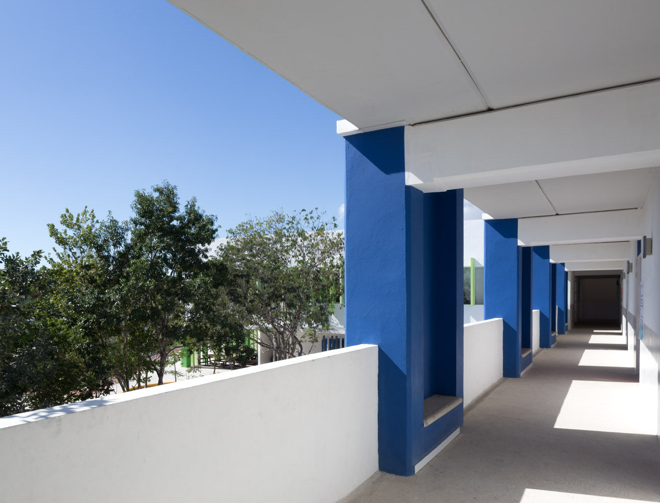 britt academy playa del carmen, Daniel Cota Arquitectura | Despacho de arquitectos | Cancún Daniel Cota Arquitectura | Despacho de arquitectos | Cancún Modern study/office Concrete