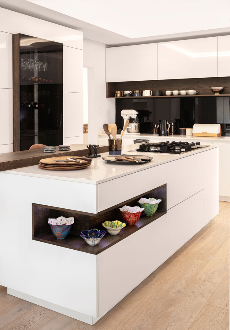 Modern Kitchen Deborah Garth Interior Design International (Pty)Ltd Built-in kitchens Quartz kitchen