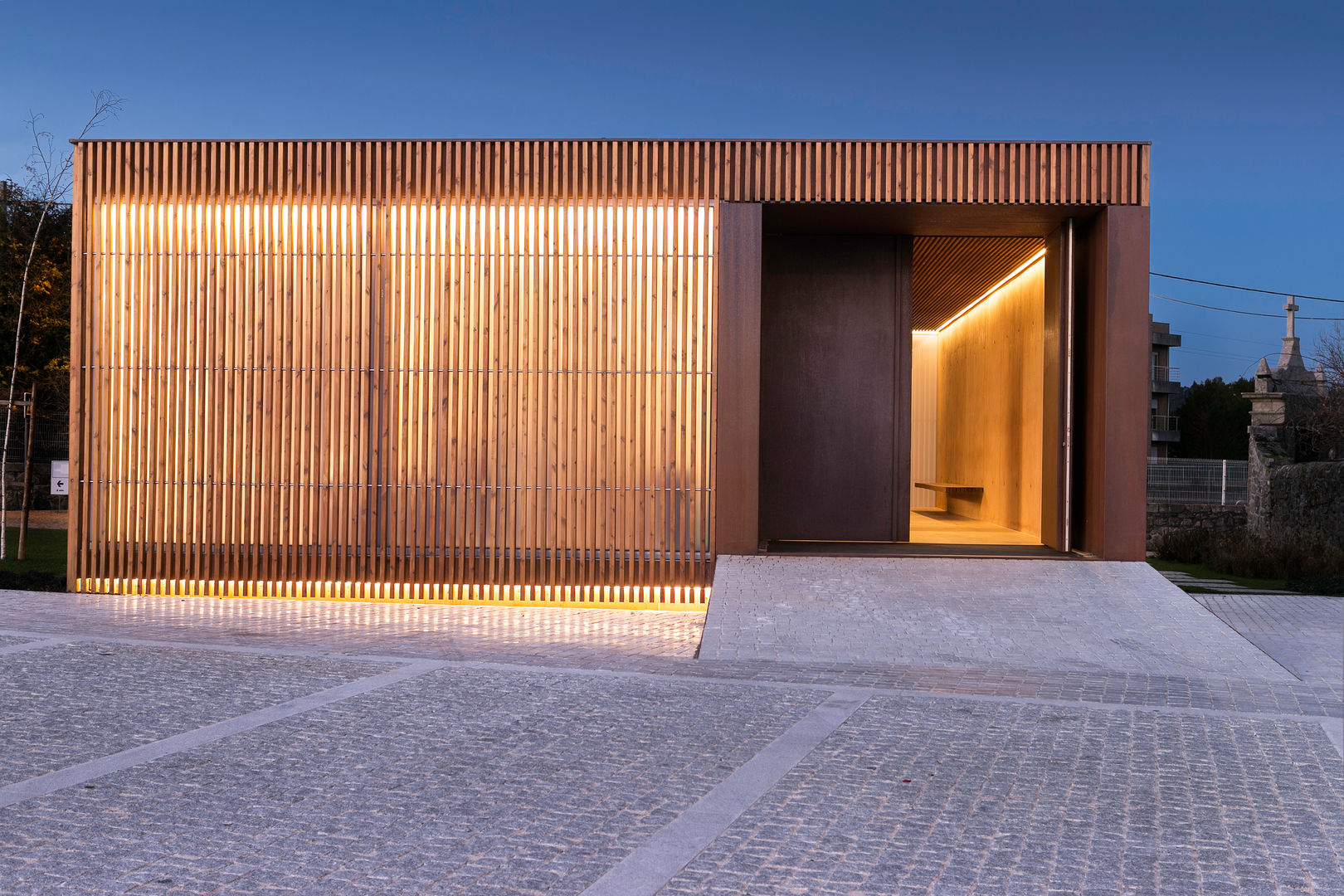 Capela de S. Pedro de Avioso Banema S.A. Espaços comerciais Madeira Acabamento em madeira lunawood,thermowood,madeira modificada,Museus