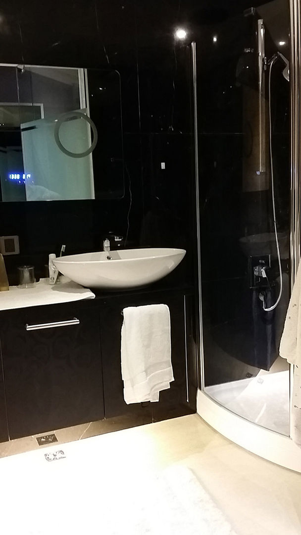 Vipod KLCC, Kuala Lumpur, Norm designhaus Norm designhaus Baños clásicos