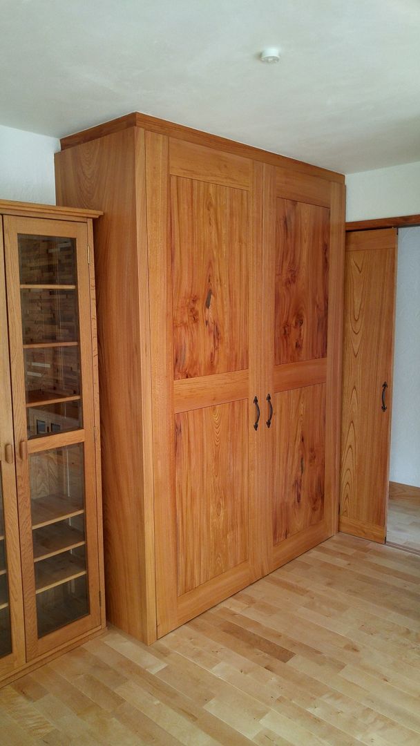 一枚板、無垢材の作り付け収納、オーダーメイド家具 | homify
