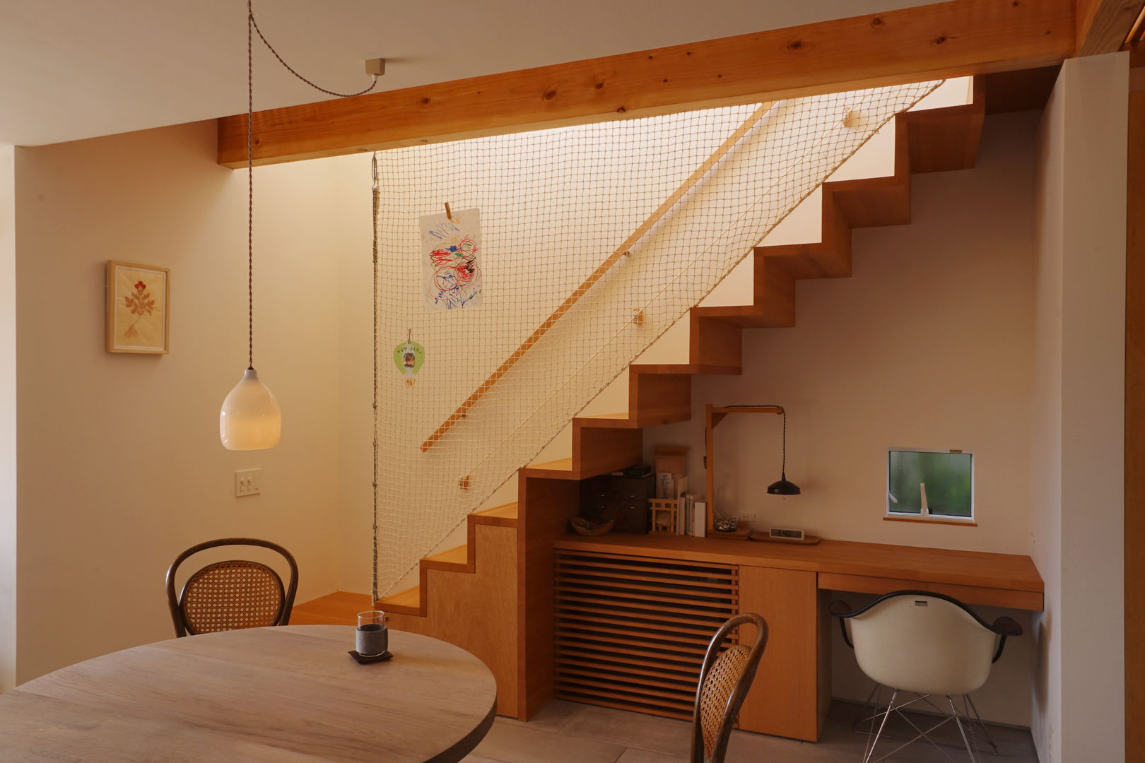 笠舞本町の家, 有限会社建築計画 有限会社建築計画 Stairs لکڑی Purple/Violet