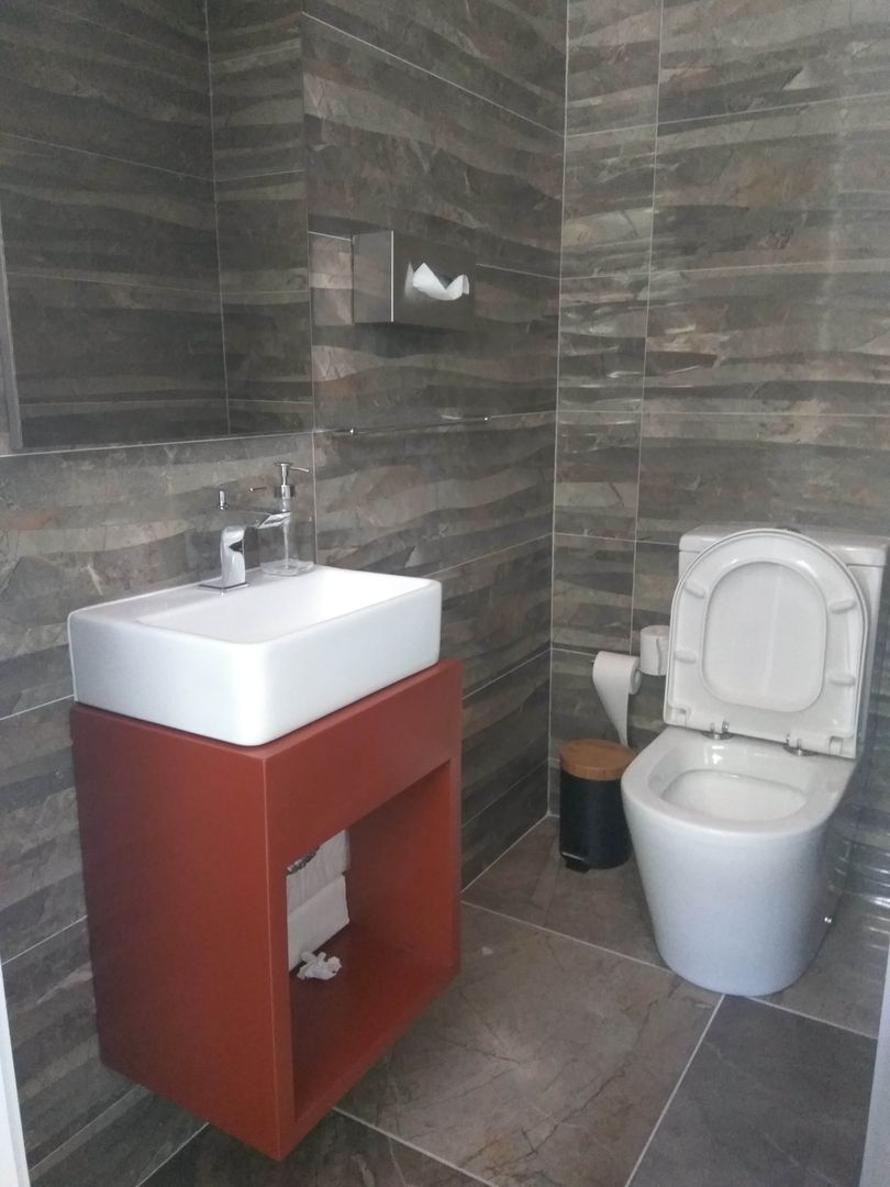 Instalação Sanitária na Cave PROJETARQ Espaços comerciais Casa de banho,Sanitários,Hotéis