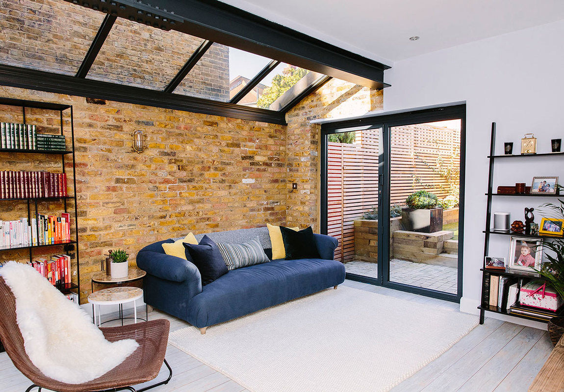 Modern Living Room homify Salas de estar modernas Tijolo Skylight,Sliding Doors,Living,Exposed Brickwork