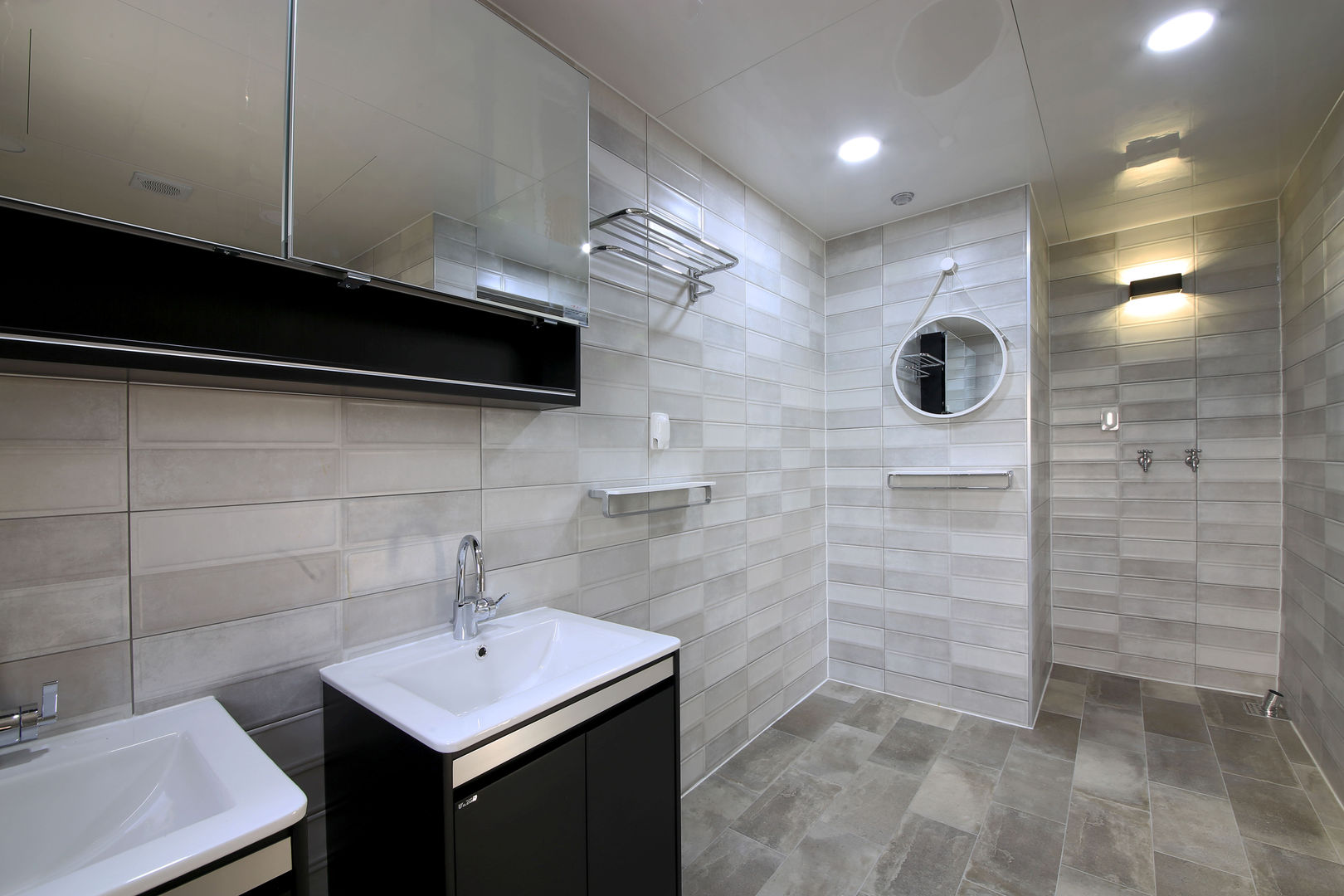 진주 충무공동, 하우스톡 하우스톡 Modern bathroom