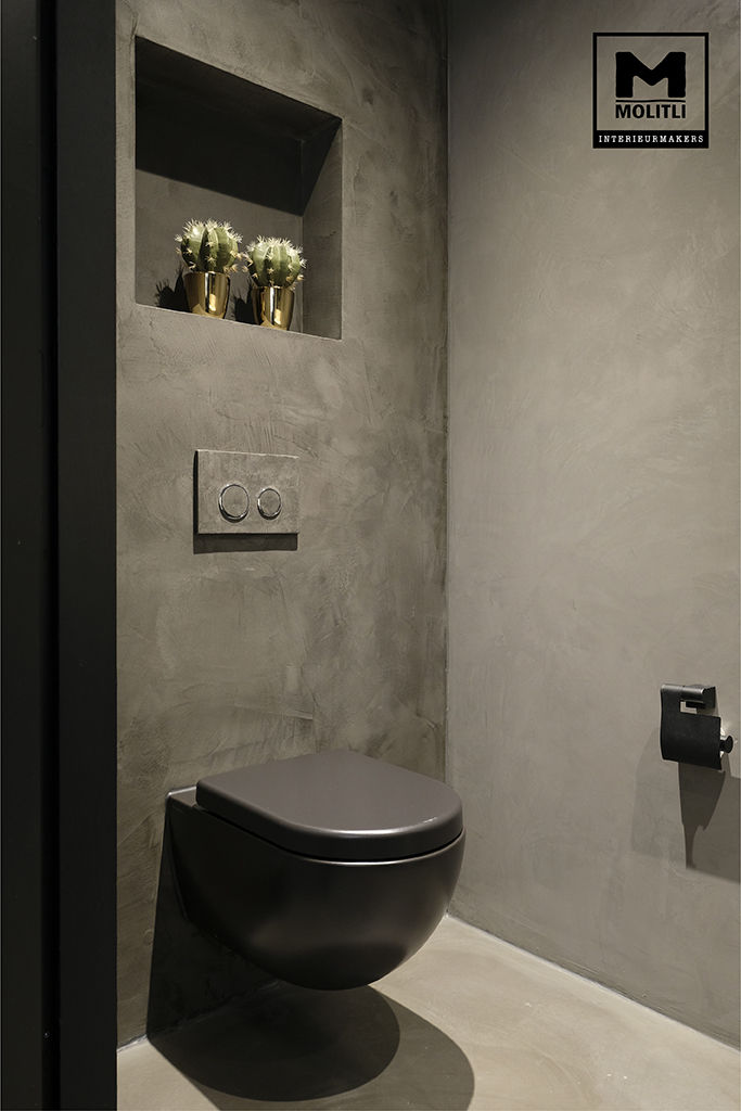 homify Industrial style bathroom